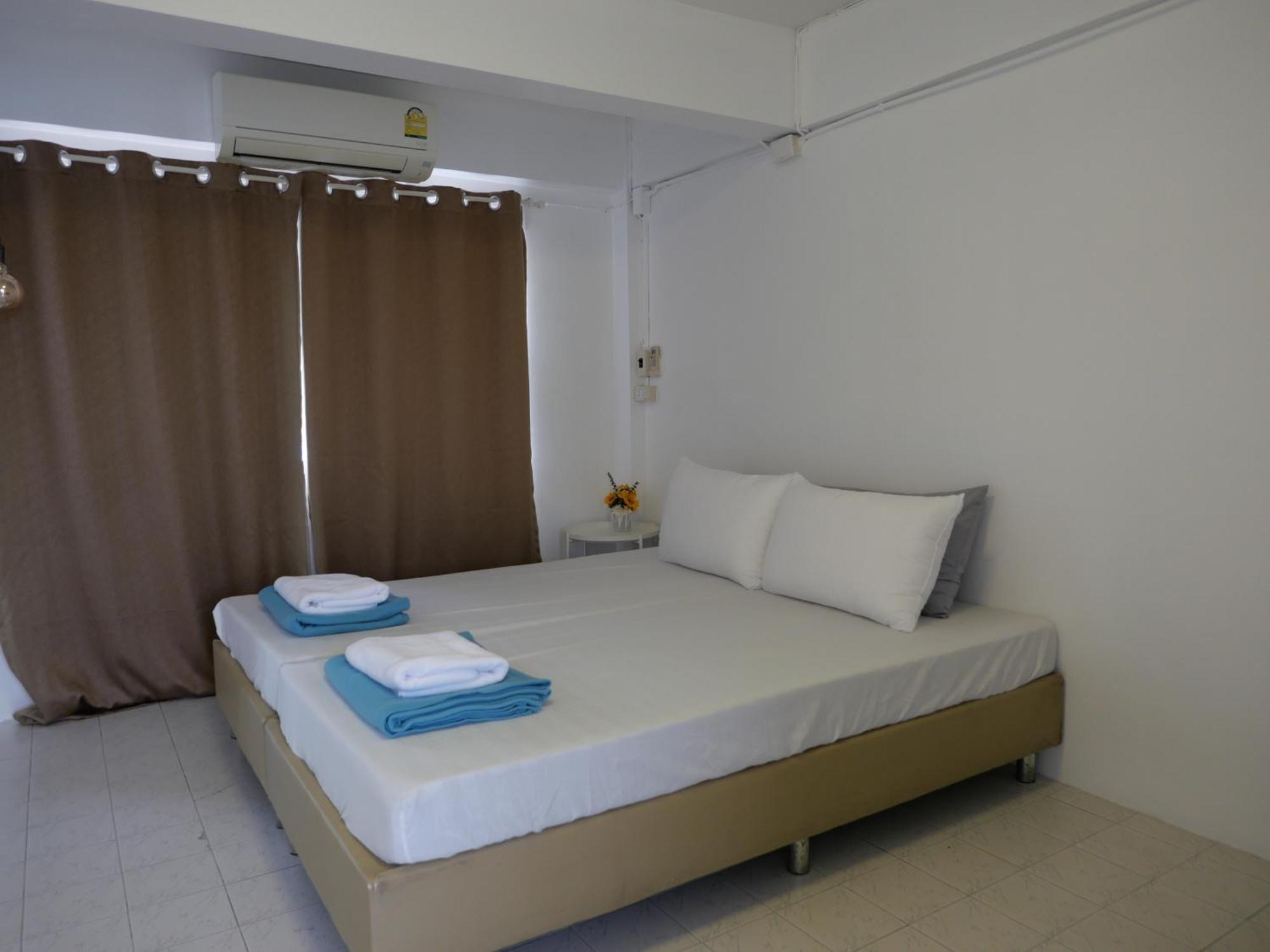 Films House Hostel Bangsaen Exterior foto