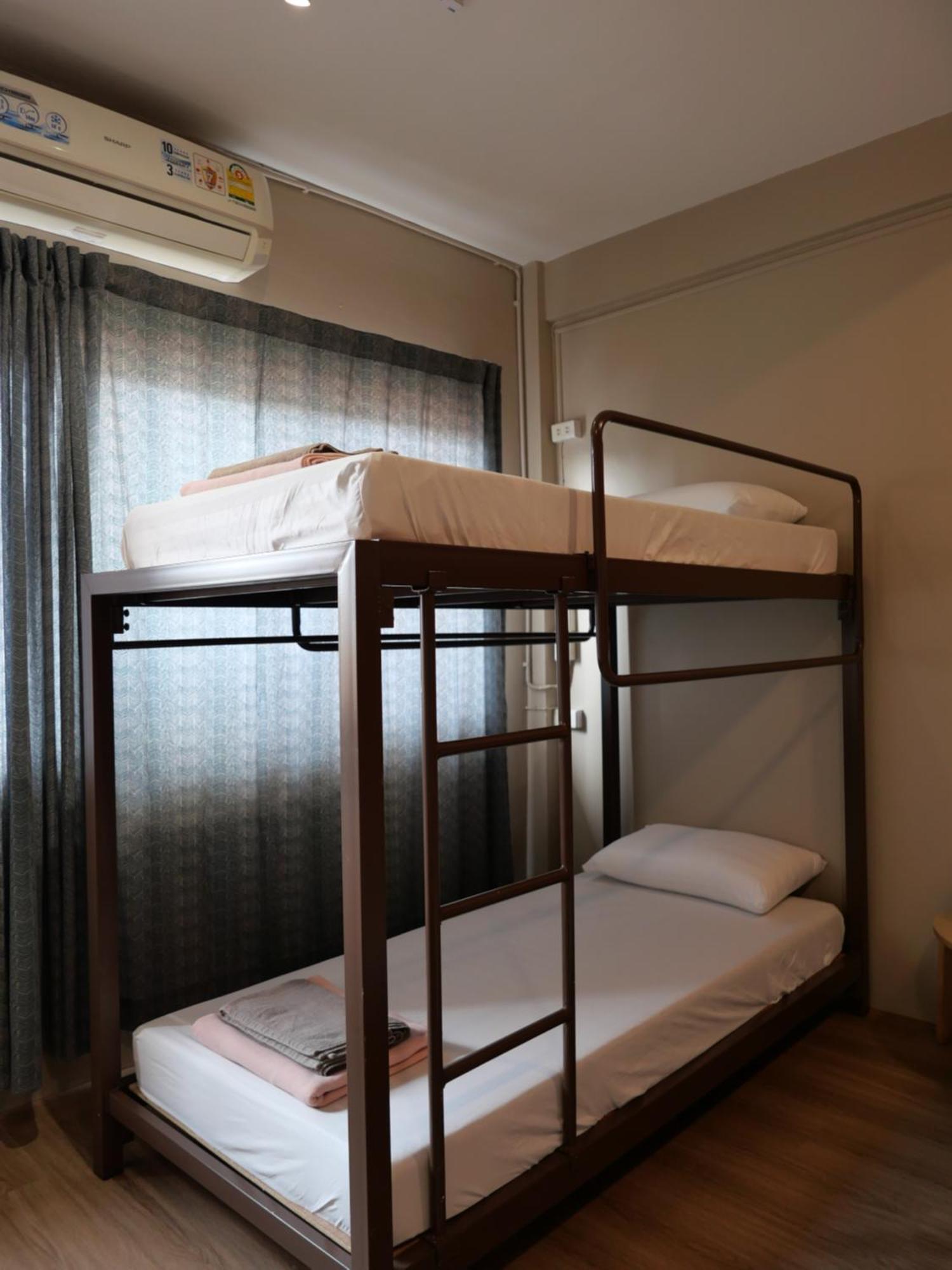 Films House Hostel Bangsaen Exterior foto